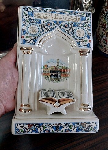 Kâbe ve Duâ Temalı Porselen Biblo