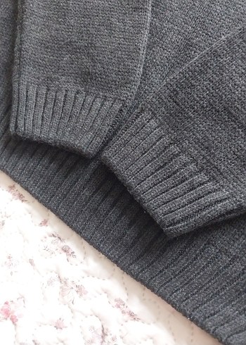 Sıfır Gibi Gri Örgü Erkek Kazak, Yüksek Yaka, Düğmeli - Görsel 2