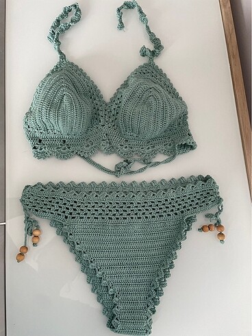 Yeşil el örgüsü bikini takımı