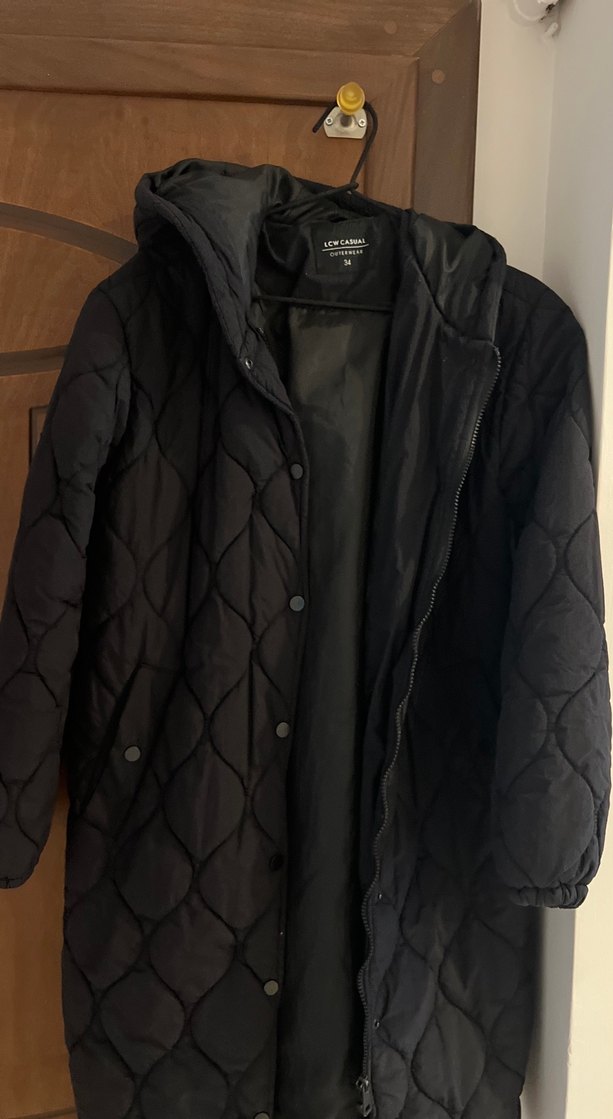 Siyah Kapitone Kapüşonlu Günlük Kadın Mont - Görsel 2