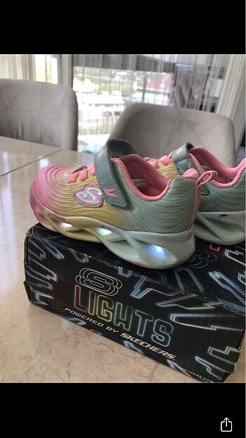 Skechers ışıklı ayakkabı