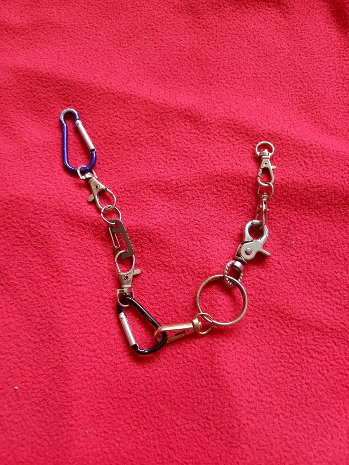 Renkli Zincir Detaylı 9 adet Anahtarlık - Görsel 3