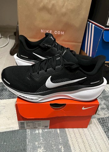 Nike Pegasus 41 Kadın Koşu Ayakkabısı Siyah - Görsel 3