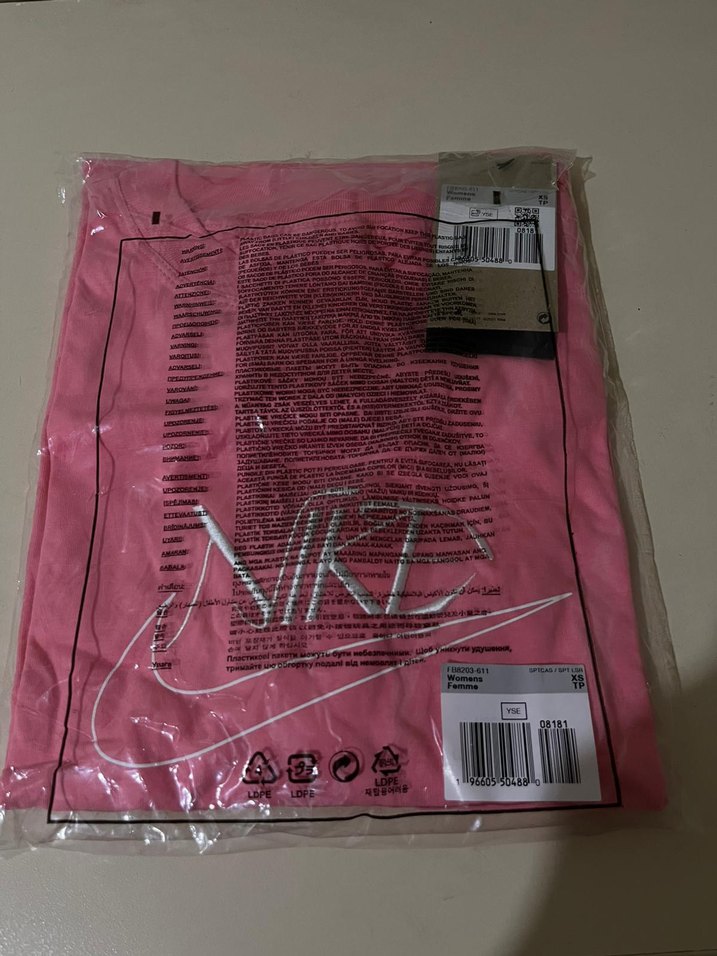 Pembe Oversize Nike Tişört - Görsel 3