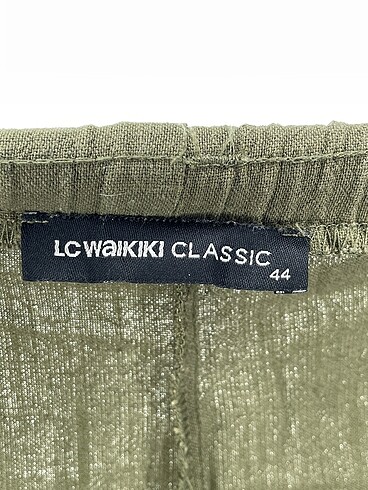 44 Beden yeşil Renk LC Waikiki Mini Şort %70 İndirimli.