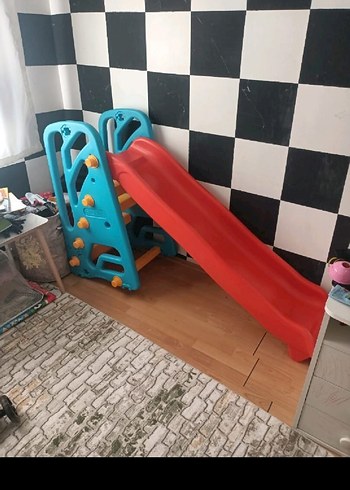 Renkli Oyun Topları Seti ve kaydırak