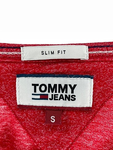 s Beden kırmızı Renk Tommy Hilfiger T-shirt %70 İndirimli.