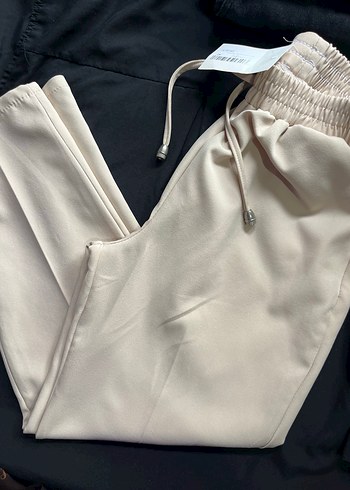 Bej Kadın Kemerli Regular Fit Kumaş Pantolon - Görsel 2