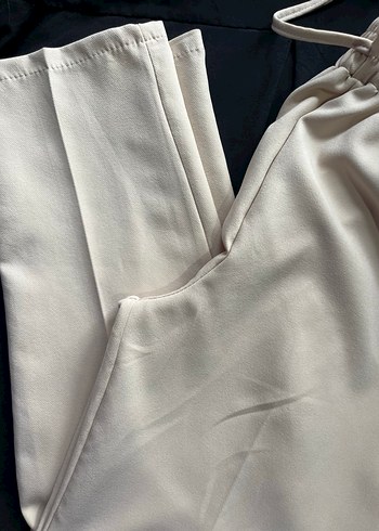 Bej Kadın Kemerli Regular Fit Kumaş Pantolon - Görsel 3