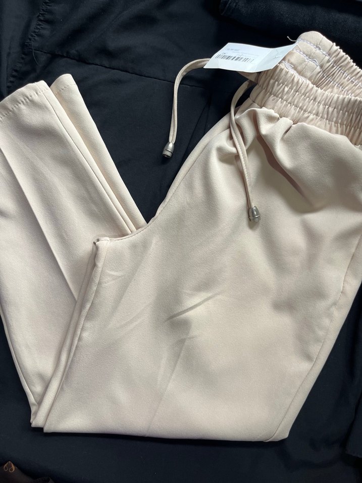 Bej Kadın Kemerli Regular Fit Kumaş Pantolon - Görsel 2