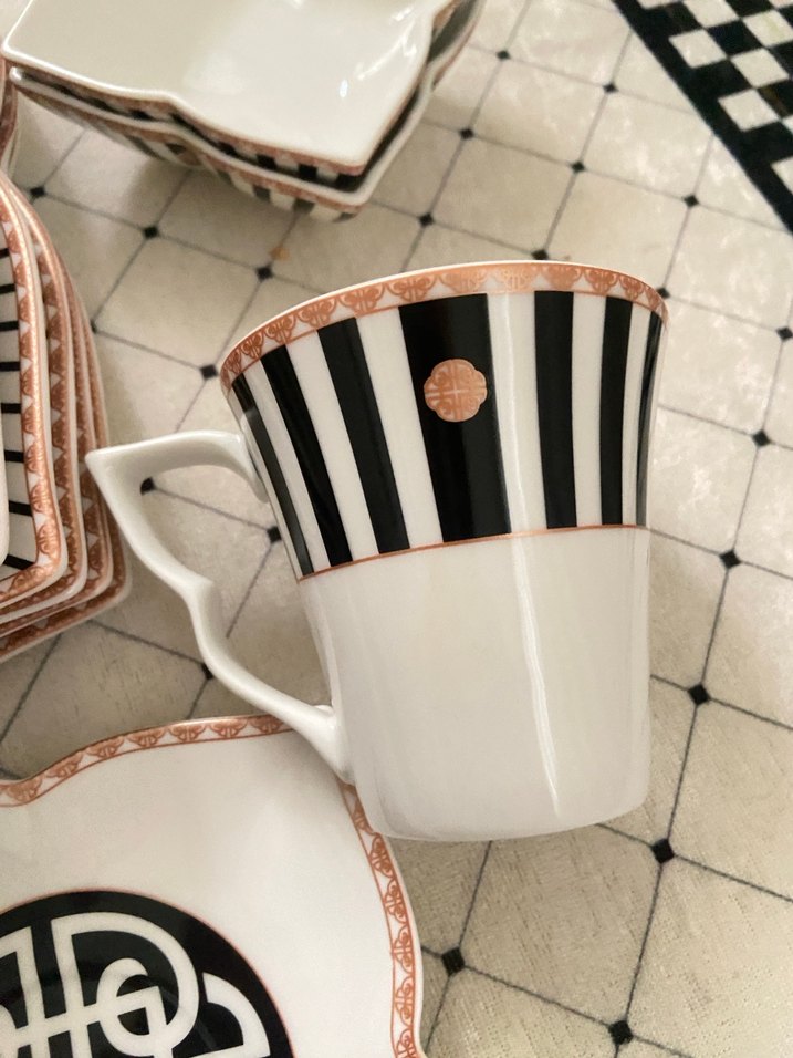 Beyaz ve Siyah Desenli Seramik Yemek Takımı 6 kişilik - Görsel 3