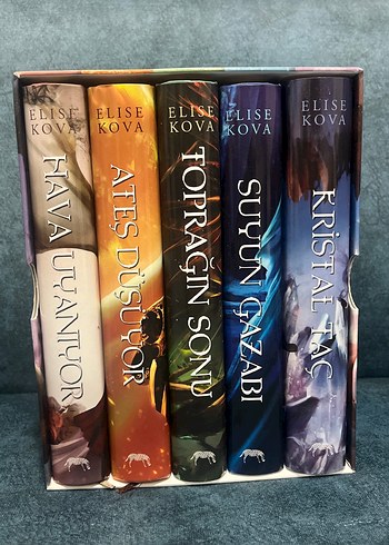 Elise Kova 5 Kitaplık Hava Uyanıyor Serisi - Görsel 2