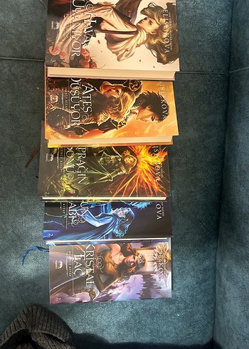 Elise Kova 5 Kitaplık Hava Uyanıyor Serisi - Görsel 4