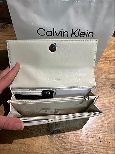 Beden ten rengi Renk Calvin Klein orjinal deri bayan cüzdan