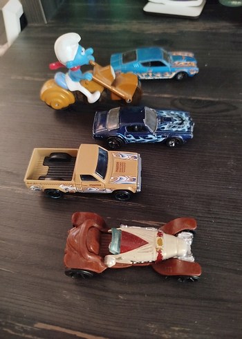 Koyu Mavi Oyuncak Araba Seti Hot wheels şirinler