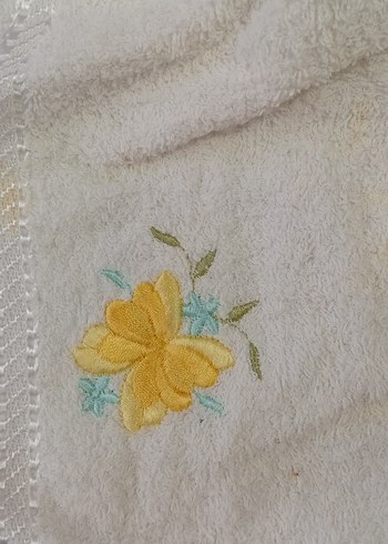 Nakışlı Beyaz Pastel Havlu - Görsel 2