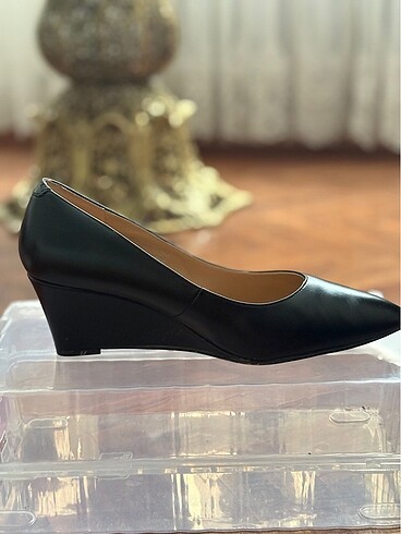 37 Beden Nine West Dolgu Topuk Ayakkabı