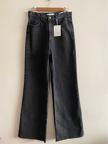 SUUD SİYAH BOL KESİM JEAN PANTOLON