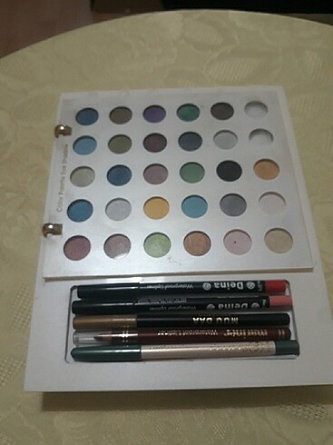 Beden Flormar far seti 28 renkli ve 5 Adt makyaj kalemi + kalemtras he