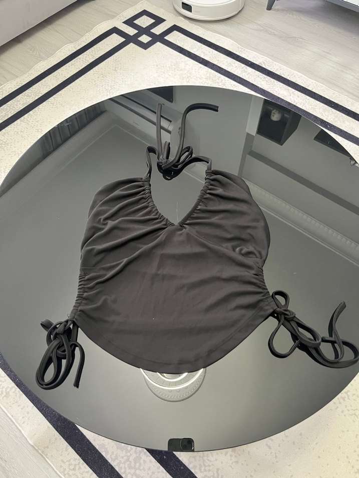 Siyah V Yaka Strappy Büstiyer - Görsel 3