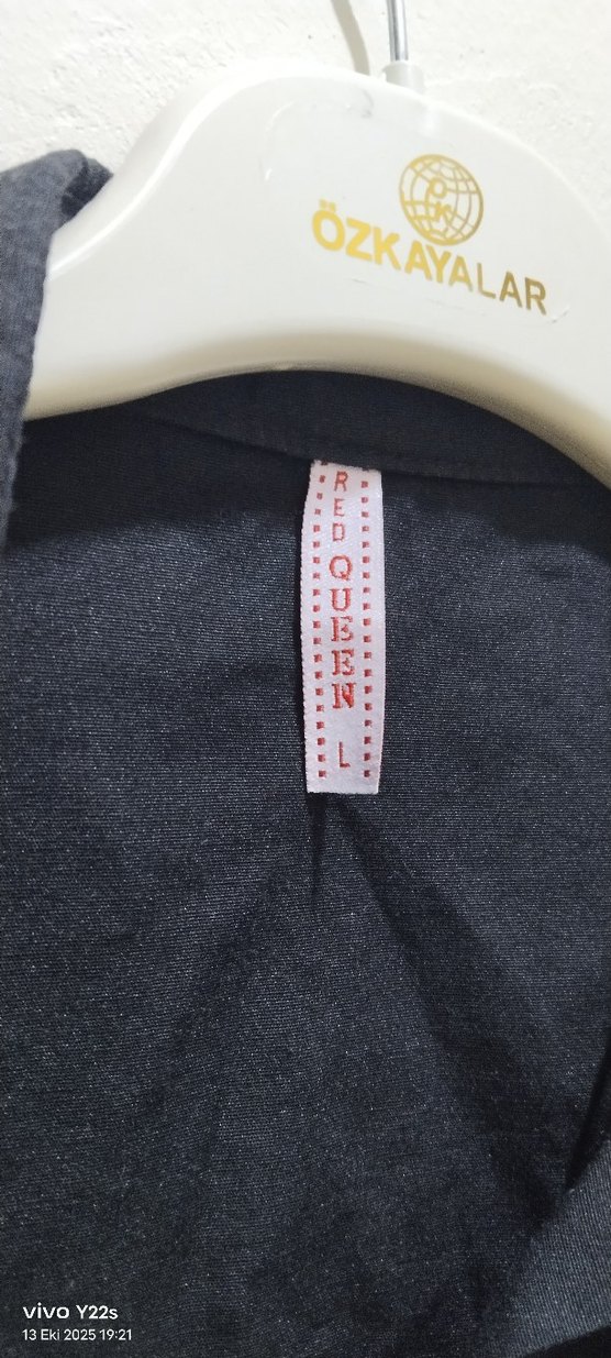 Düğmeli Siyah Keten Gömlek - Görsel 2