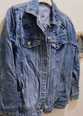 LC Waikiki Nakış İşlemeli Mavi Kadın Denim Ceket