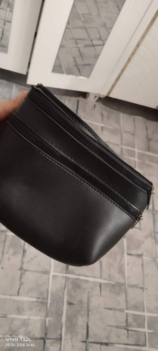 Kadın Siyah Deri Fermuarlı Çapraz Çanta - Görsel 2