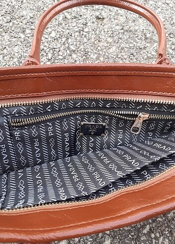 Prada marka Çanta