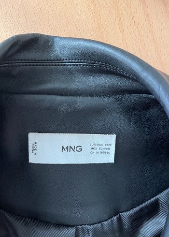 Mango Siyah Deri Bisikletçi Yelek