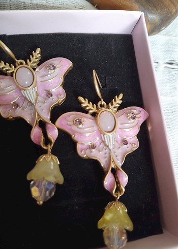 Pembe Boncuklu Uzun Kelebek Küpeler - Görsel 2