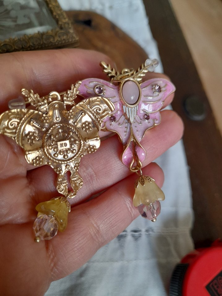 Pembe Boncuklu Uzun Kelebek Küpeler - Görsel 4