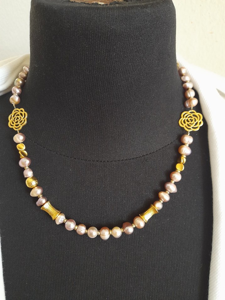 Gerçek pembei İnci ve Altın Çiçekli Kolye - Görsel 5