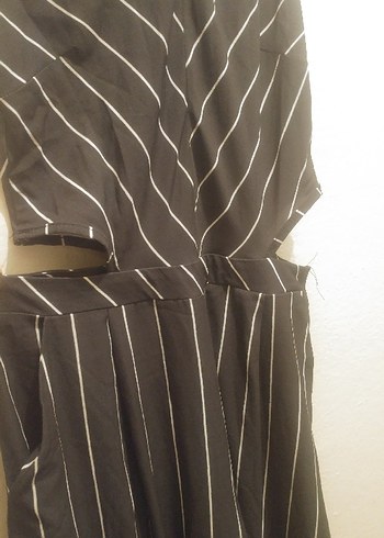 Siyah Çizgili V Yaka Uzun Tulum - Görsel 2