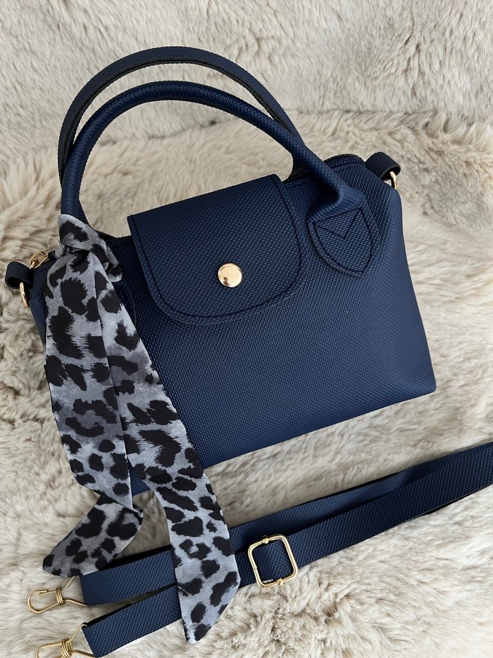 Longchamp modeli çanta - Görsel 2