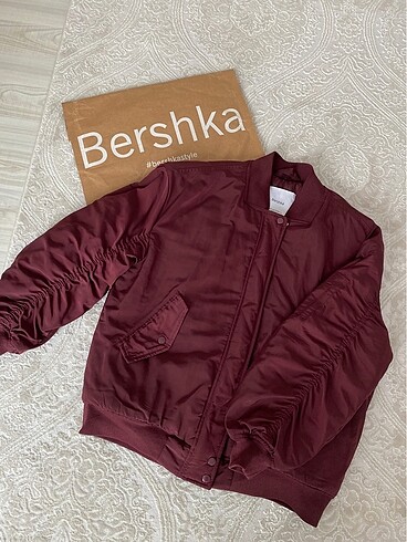 bershka mont