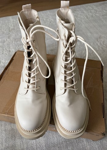 stradivarius bot - Görsel 2