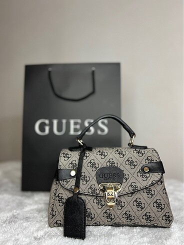 GUESS ÇANTA