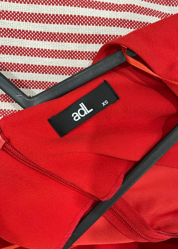 Adl kırmızı elbise - Görsel 3