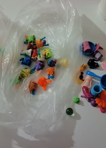 Renkli Mini Aksiyon Figürleri Seti