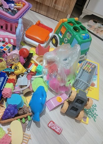 Renkli Karışık Oyuncak Seti - Görsel 3