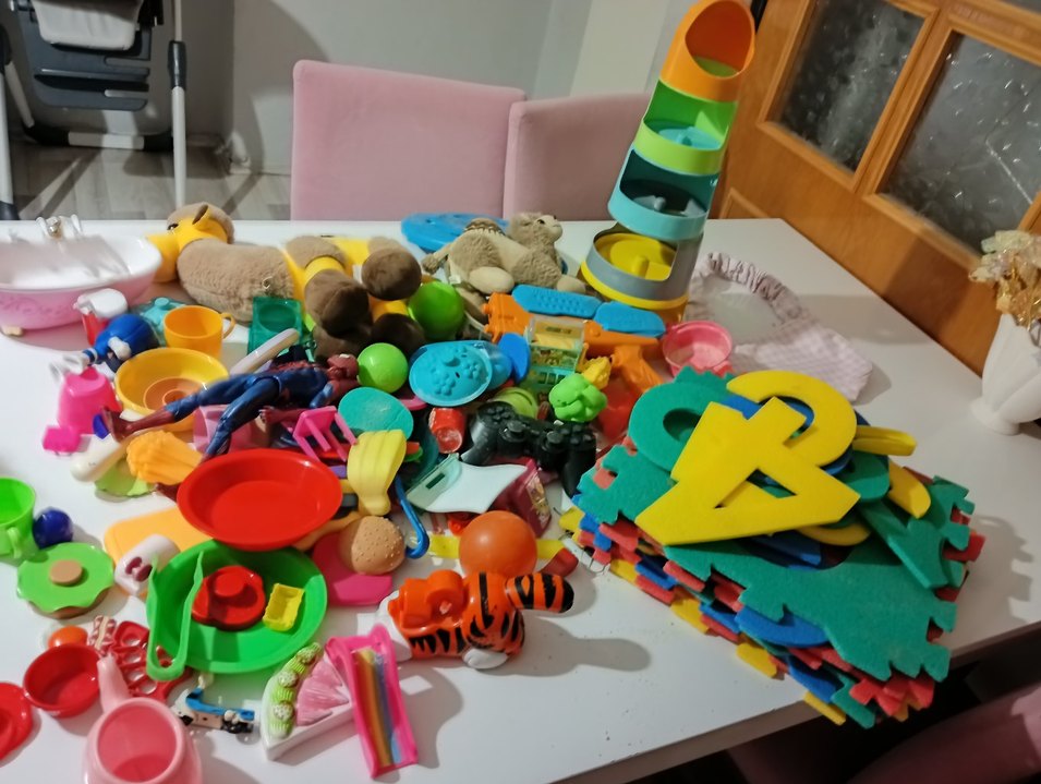 Renkli Çocuk Oyuncakları Seti - Görsel 2