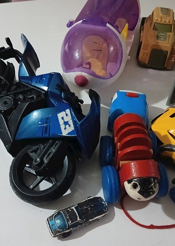 Renkli Oyuncak Arabalar Seti - Görsel 2