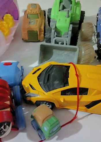 Renkli Oyuncak Arabalar Seti - Görsel 3