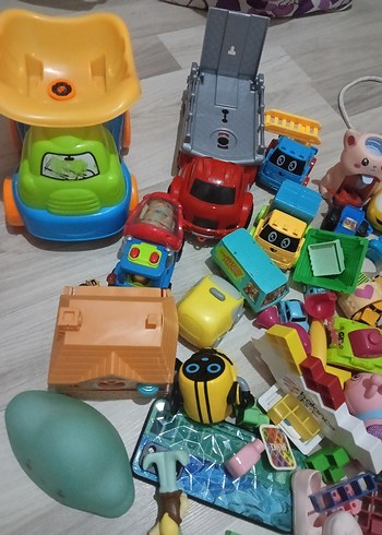 karisik toplu oyuncaklar arabalar - Görsel 3