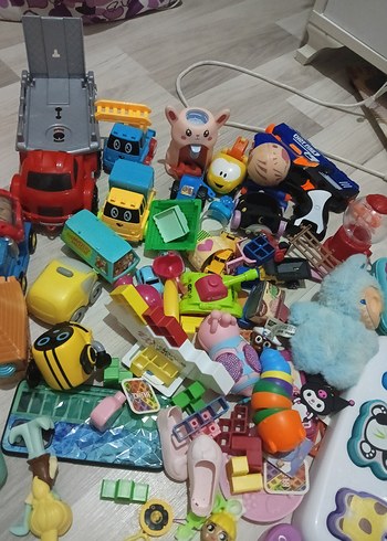 karisik toplu oyuncaklar arabalar - Görsel 4