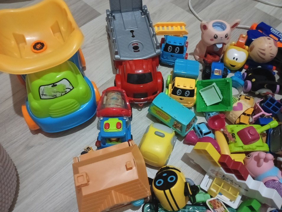 karisik toplu oyuncaklar arabalar - Görsel 5