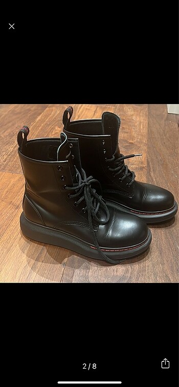 Alexander McQueen Alexander McQueen bot