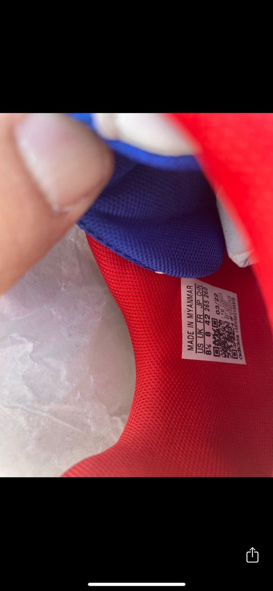 Renkli Baskılı Beyaz Adidas Ayakkabı - Görsel 2