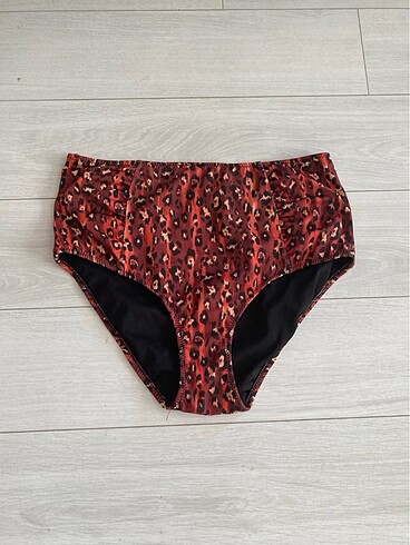 Yüksek bel bikini alt