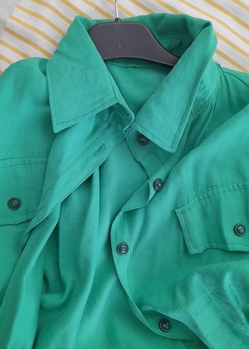 Düğmeli Yeşil Kadın Gömlek - Görsel 3